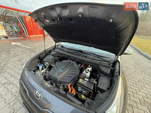 Кіа Niro, об'ємом двигуна 0 л та пробігом 84 тис. км за 19200 $, фото 15 на Automoto.ua