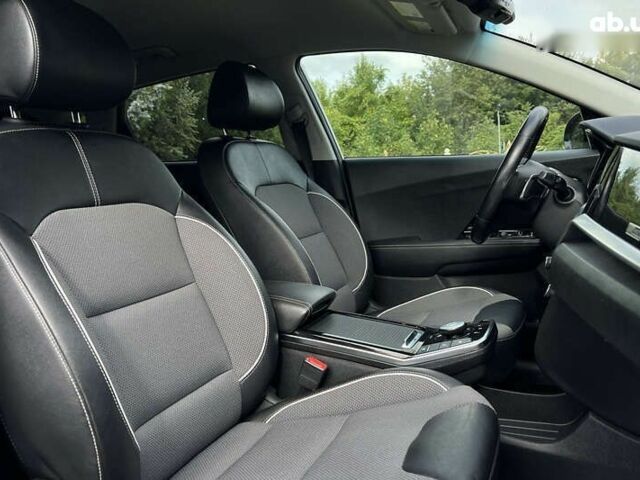 Киа Niro, объемом двигателя 0 л и пробегом 54 тыс. км за 22650 $, фото 21 на Automoto.ua