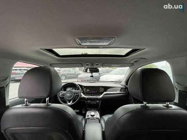 Киа Niro, объемом двигателя 0 л и пробегом 105 тыс. км за 20350 $, фото 25 на Automoto.ua