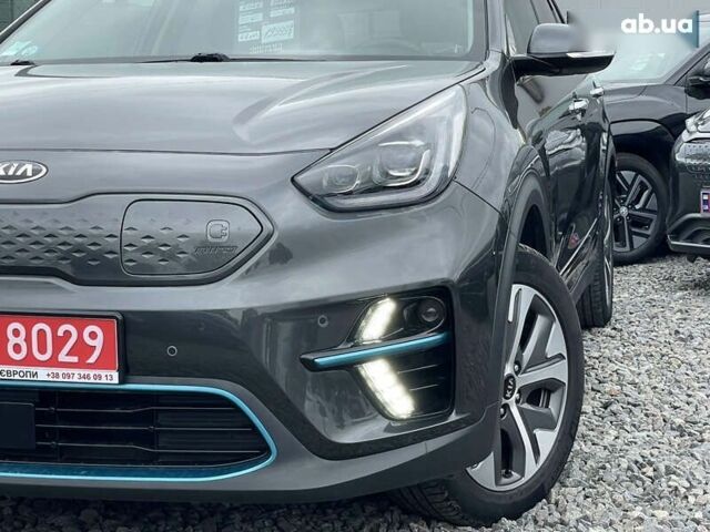 Киа Niro, объемом двигателя 0 л и пробегом 105 тыс. км за 20350 $, фото 5 на Automoto.ua