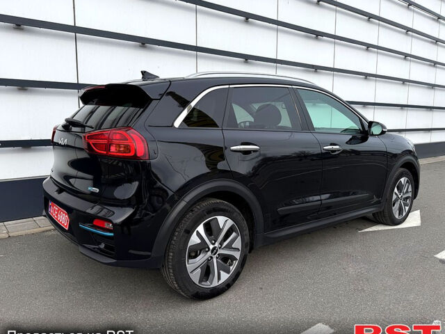 Киа Niro, объемом двигателя 0.15 л и пробегом 136 тыс. км за 18900 $, фото 2 на Automoto.ua
