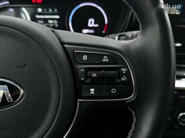 Кіа Niro, об'ємом двигуна 0 л та пробігом 56 тис. км за 24400 $, фото 5 на Automoto.ua
