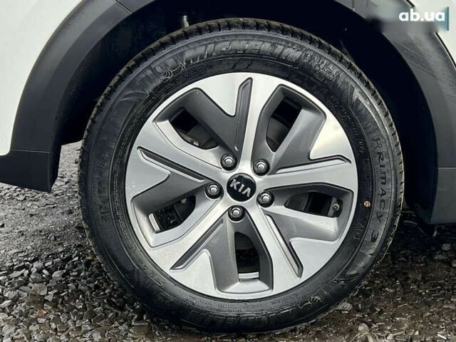 Киа Niro, объемом двигателя 0 л и пробегом 54 тыс. км за 21193 $, фото 21 на Automoto.ua
