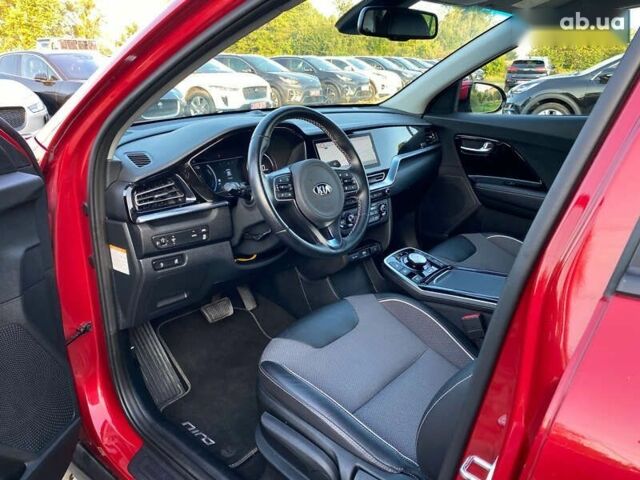 Киа Niro, объемом двигателя 0 л и пробегом 111 тыс. км за 20300 $, фото 1 на Automoto.ua