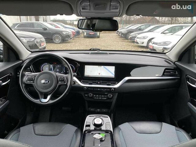 Киа Niro, объемом двигателя 0 л и пробегом 73 тыс. км за 19900 $, фото 2 на Automoto.ua