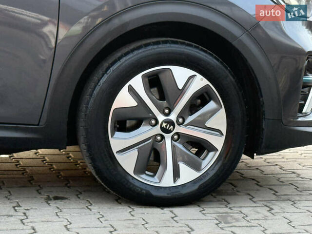 Кіа Niro, об'ємом двигуна 0 л та пробігом 84 тис. км за 19200 $, фото 10 на Automoto.ua