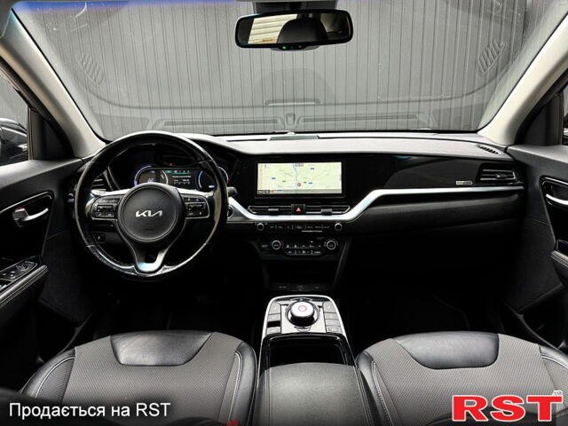 Киа Niro, объемом двигателя 0.15 л и пробегом 136 тыс. км за 18900 $, фото 6 на Automoto.ua