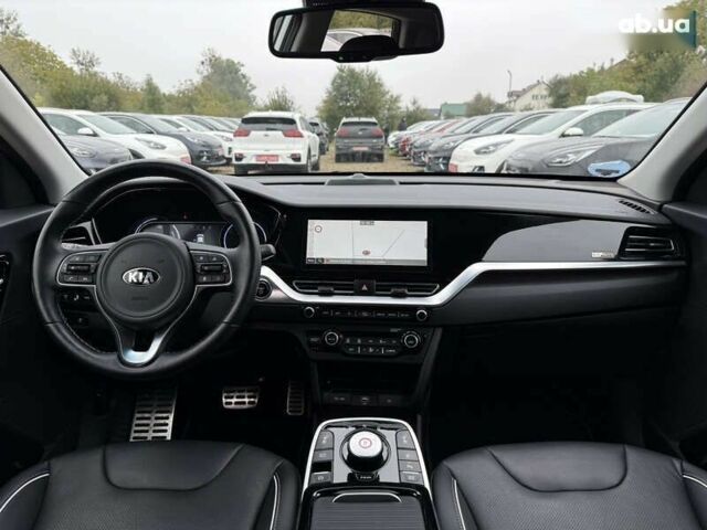 Киа Niro, объемом двигателя 0 л и пробегом 54 тыс. км за 24700 $, фото 3 на Automoto.ua