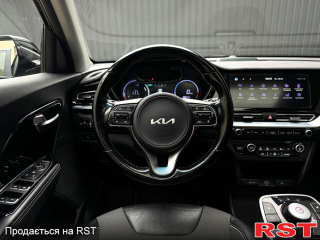 Киа Niro, объемом двигателя 0.15 л и пробегом 136 тыс. км за 18900 $, фото 12 на Automoto.ua