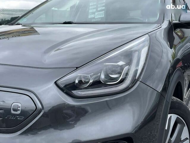Киа Niro, объемом двигателя 0 л и пробегом 105 тыс. км за 20350 $, фото 8 на Automoto.ua