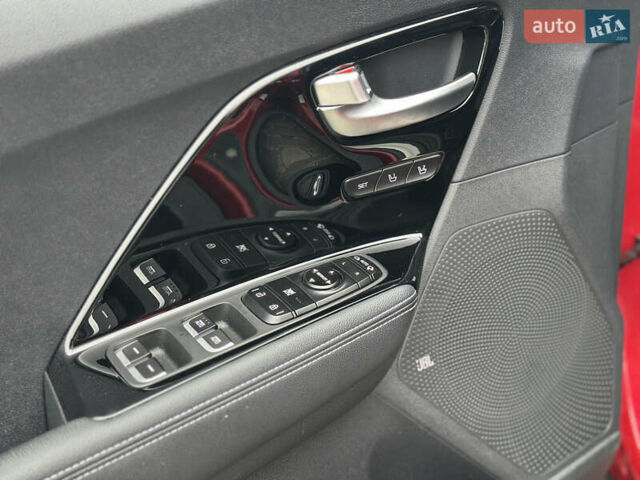 Киа Niro, объемом двигателя 0 л и пробегом 167 тыс. км за 19500 $, фото 16 на Automoto.ua