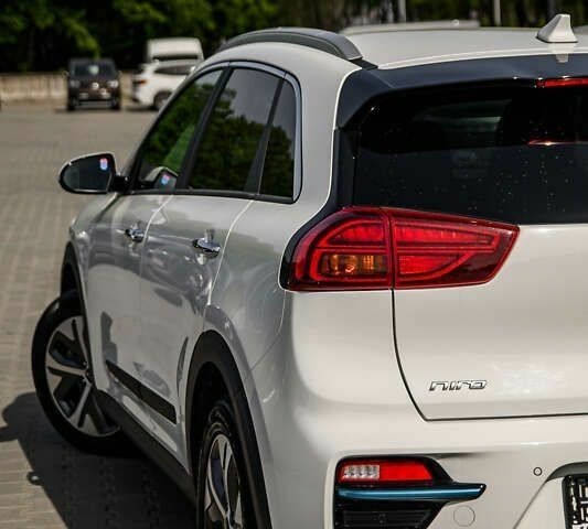 Киа Niro, объемом двигателя 0 л и пробегом 34 тыс. км за 23355 $, фото 8 на Automoto.ua