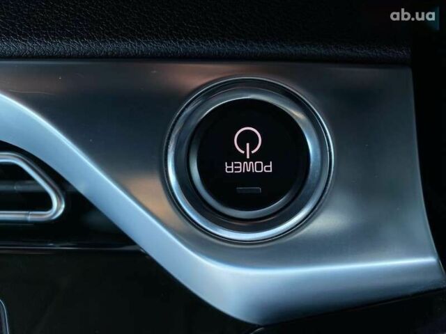 Киа Niro, объемом двигателя 0 л и пробегом 123 тыс. км за 20600 $, фото 5 на Automoto.ua