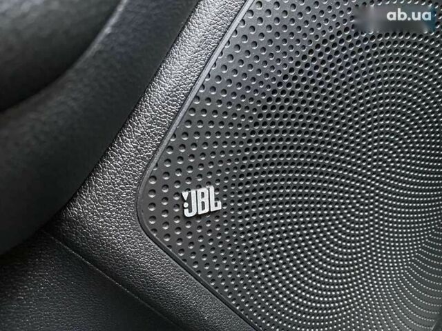 Киа Niro, объемом двигателя 0 л и пробегом 66 тыс. км за 23200 $, фото 2 на Automoto.ua