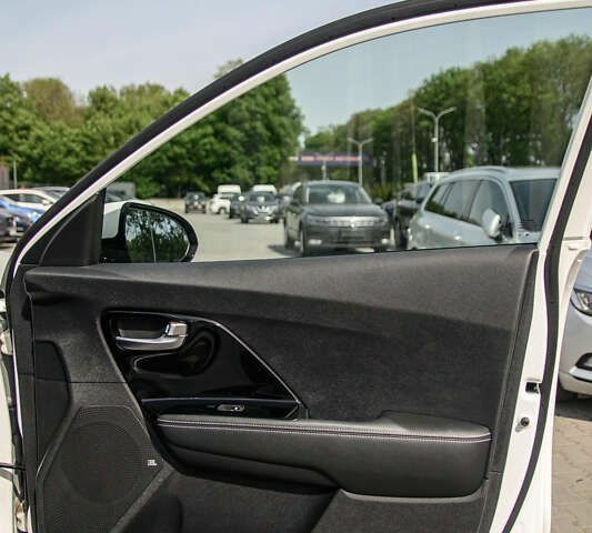 Киа Niro, объемом двигателя 0 л и пробегом 34 тыс. км за 23355 $, фото 25 на Automoto.ua