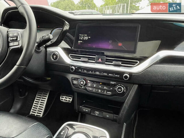 Киа Niro, объемом двигателя 0 л и пробегом 105 тыс. км за 20350 $, фото 21 на Automoto.ua