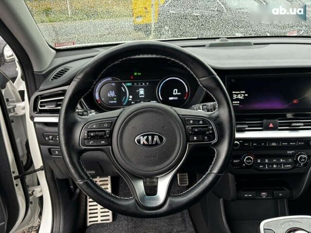 Киа Niro, объемом двигателя 0 л и пробегом 75 тыс. км за 21650 $, фото 19 на Automoto.ua