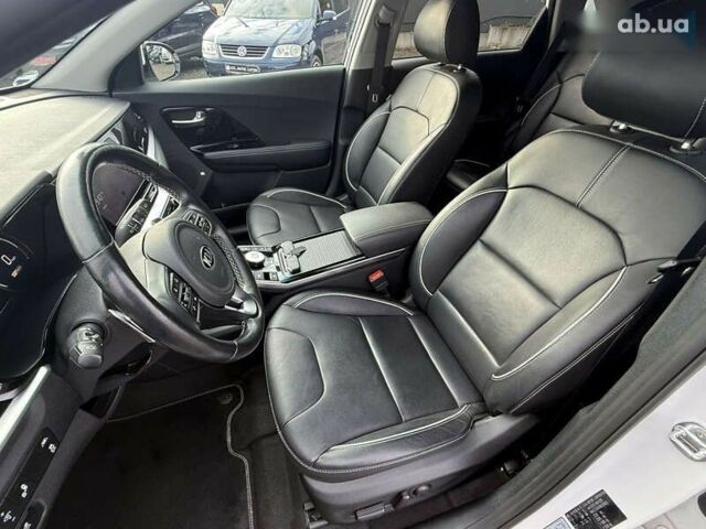 Киа Niro 2021 в Луцке на Automoto.ua Киа Niro, объемом двигателя 0 л и пробегом 82 тыс. км за 21627 $, фото 26 на Automoto.ua