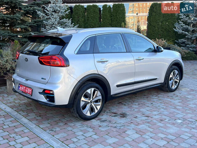 Киа Niro, объемом двигателя 0 л и пробегом 89 тыс. км за 18500 $, фото 6 на Automoto.ua