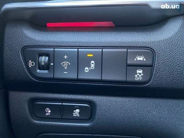 Киа Niro, объемом двигателя 0 л и пробегом 123 тыс. км за 20600 $, фото 7 на Automoto.ua