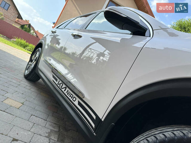Киа Niro, объемом двигателя 0 л и пробегом 55 тыс. км за 17999 $, фото 9 на Automoto.ua