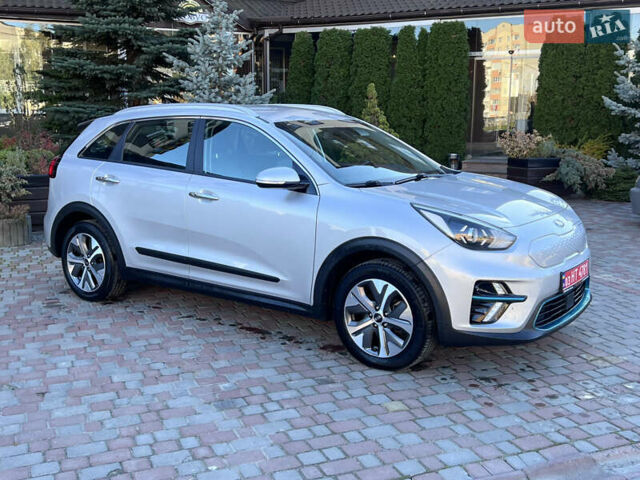 Киа Niro, объемом двигателя 0 л и пробегом 89 тыс. км за 18500 $, фото 3 на Automoto.ua