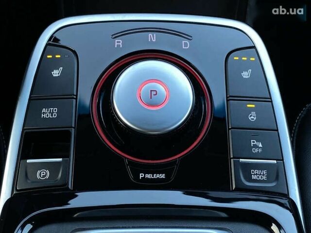 Киа Niro, объемом двигателя 0 л и пробегом 111 тыс. км за 20300 $, фото 3 на Automoto.ua