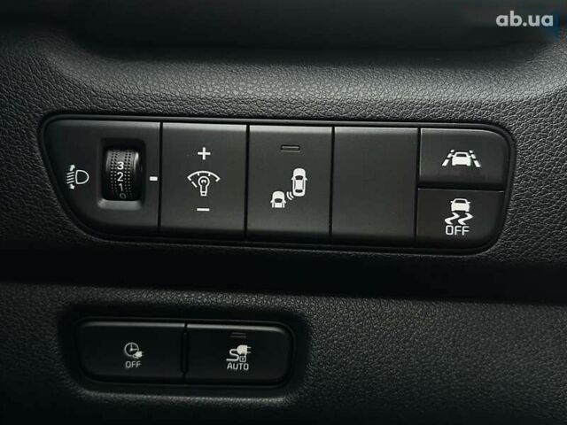 Киа Niro, объемом двигателя 0 л и пробегом 56 тыс. км за 23400 $, фото 4 на Automoto.ua