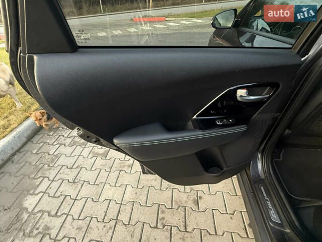Кіа Niro, об'ємом двигуна 0 л та пробігом 84 тис. км за 19200 $, фото 18 на Automoto.ua