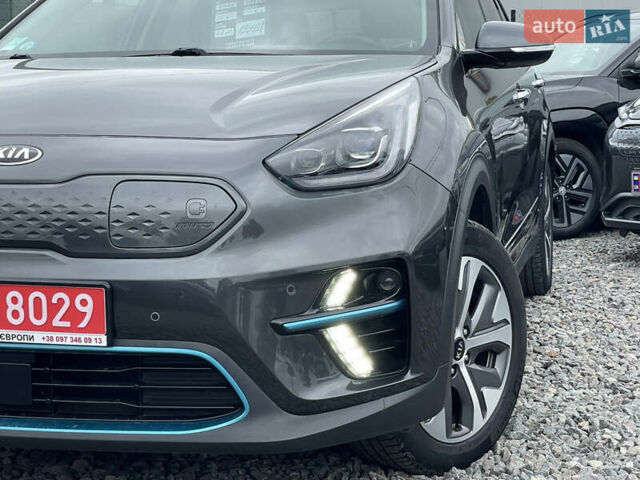 Киа Niro, объемом двигателя 0 л и пробегом 105 тыс. км за 20350 $, фото 5 на Automoto.ua