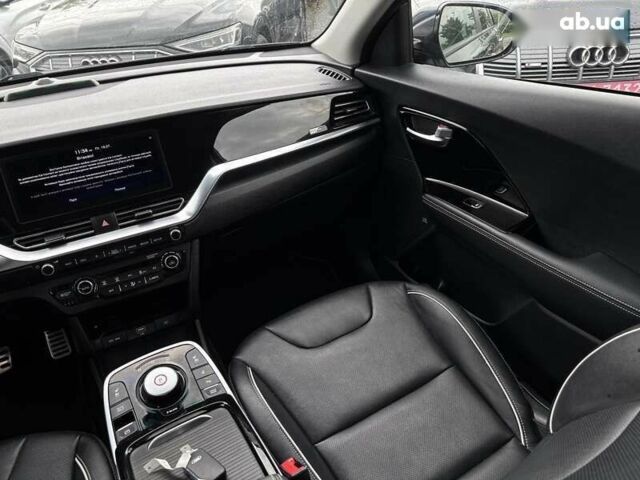 Киа Niro, объемом двигателя 0 л и пробегом 64 тыс. км за 22100 $, фото 23 на Automoto.ua