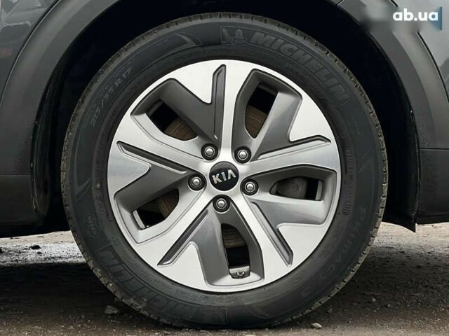 Кіа Niro, об'ємом двигуна 0 л та пробігом 107 тис. км за 19454 $, фото 22 на Automoto.ua