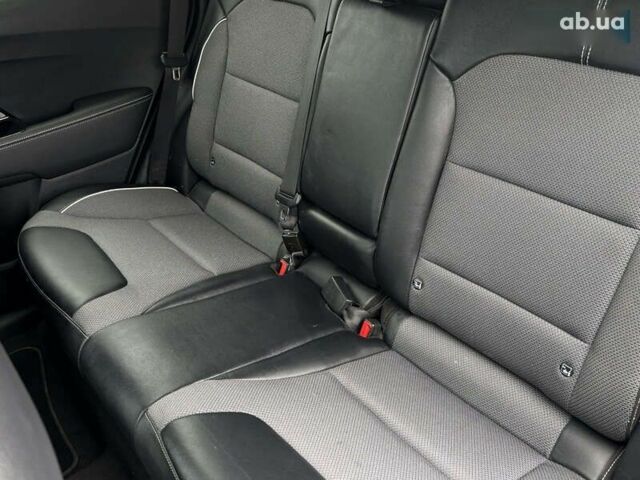 Киа Niro, объемом двигателя 0 л и пробегом 88 тыс. км за 22700 $, фото 22 на Automoto.ua