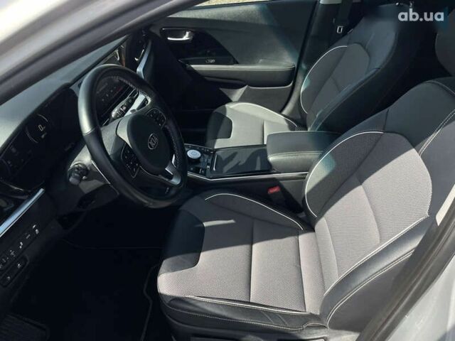 Киа Niro, объемом двигателя 0 л и пробегом 51 тыс. км за 20214 $, фото 28 на Automoto.ua