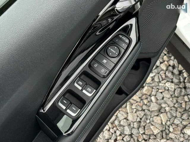 Киа Niro, объемом двигателя 0 л и пробегом 55 тыс. км за 24999 $, фото 6 на Automoto.ua