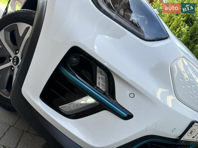 Киа Niro, объемом двигателя 0 л и пробегом 55 тыс. км за 17999 $, фото 5 на Automoto.ua