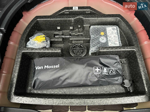 Киа Niro, объемом двигателя 0 л и пробегом 167 тыс. км за 19500 $, фото 12 на Automoto.ua