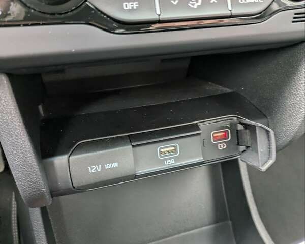 Киа Niro, объемом двигателя 0 л и пробегом 50 тыс. км за 17300 $, фото 16 на Automoto.ua