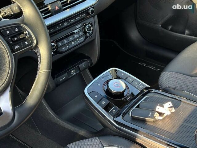 Киа Niro, объемом двигателя 0 л и пробегом 55 тыс. км за 22400 $, фото 10 на Automoto.ua