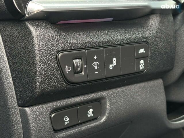 Киа Niro, объемом двигателя 0 л и пробегом 88 тыс. км за 22700 $, фото 12 на Automoto.ua