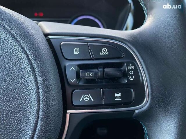 Киа Niro, объемом двигателя 0 л и пробегом 123 тыс. км за 20600 $, фото 8 на Automoto.ua