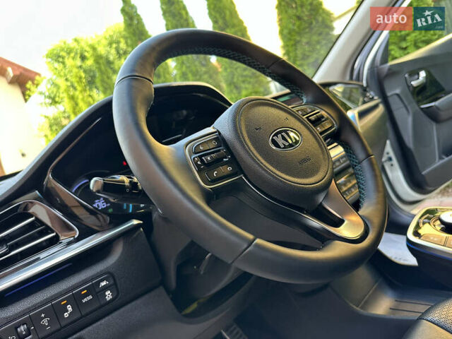 Киа Niro, объемом двигателя 0 л и пробегом 55 тыс. км за 17999 $, фото 63 на Automoto.ua