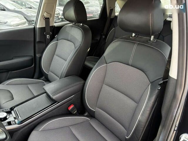 Киа Niro, объемом двигателя 0 л и пробегом 46 тыс. км за 23050 $, фото 19 на Automoto.ua