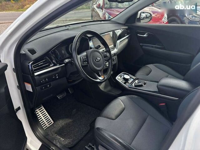 Киа Niro, объемом двигателя 0 л и пробегом 53 тыс. км за 19999 $, фото 13 на Automoto.ua