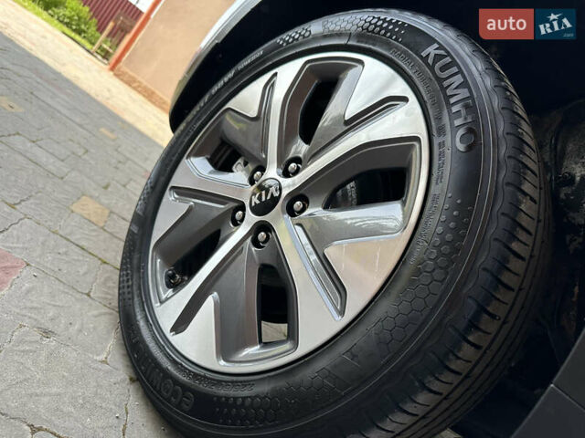 Киа Niro, объемом двигателя 0 л и пробегом 55 тыс. км за 17999 $, фото 13 на Automoto.ua