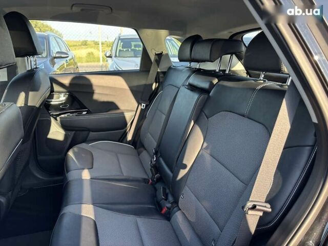 Киа Niro, объемом двигателя 0 л и пробегом 55 тыс. км за 22400 $, фото 21 на Automoto.ua