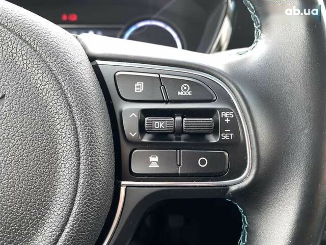 Киа Niro, объемом двигателя 0 л и пробегом 73 тыс. км за 19900 $, фото 6 на Automoto.ua