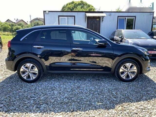 Киа Niro, объемом двигателя 0 л и пробегом 64 тыс. км за 23900 $, фото 23 на Automoto.ua