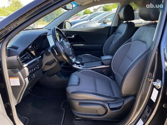 Кіа Niro, об'ємом двигуна 0 л та пробігом 105 тис. км за 21500 $, фото 28 на Automoto.ua