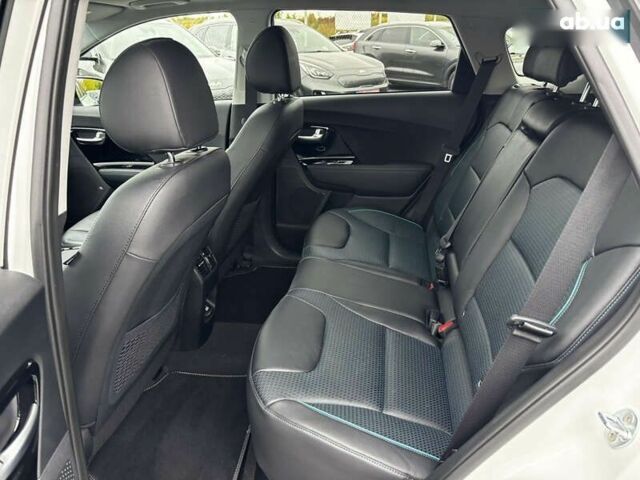 Киа Niro, объемом двигателя 0 л и пробегом 55 тыс. км за 24999 $, фото 27 на Automoto.ua